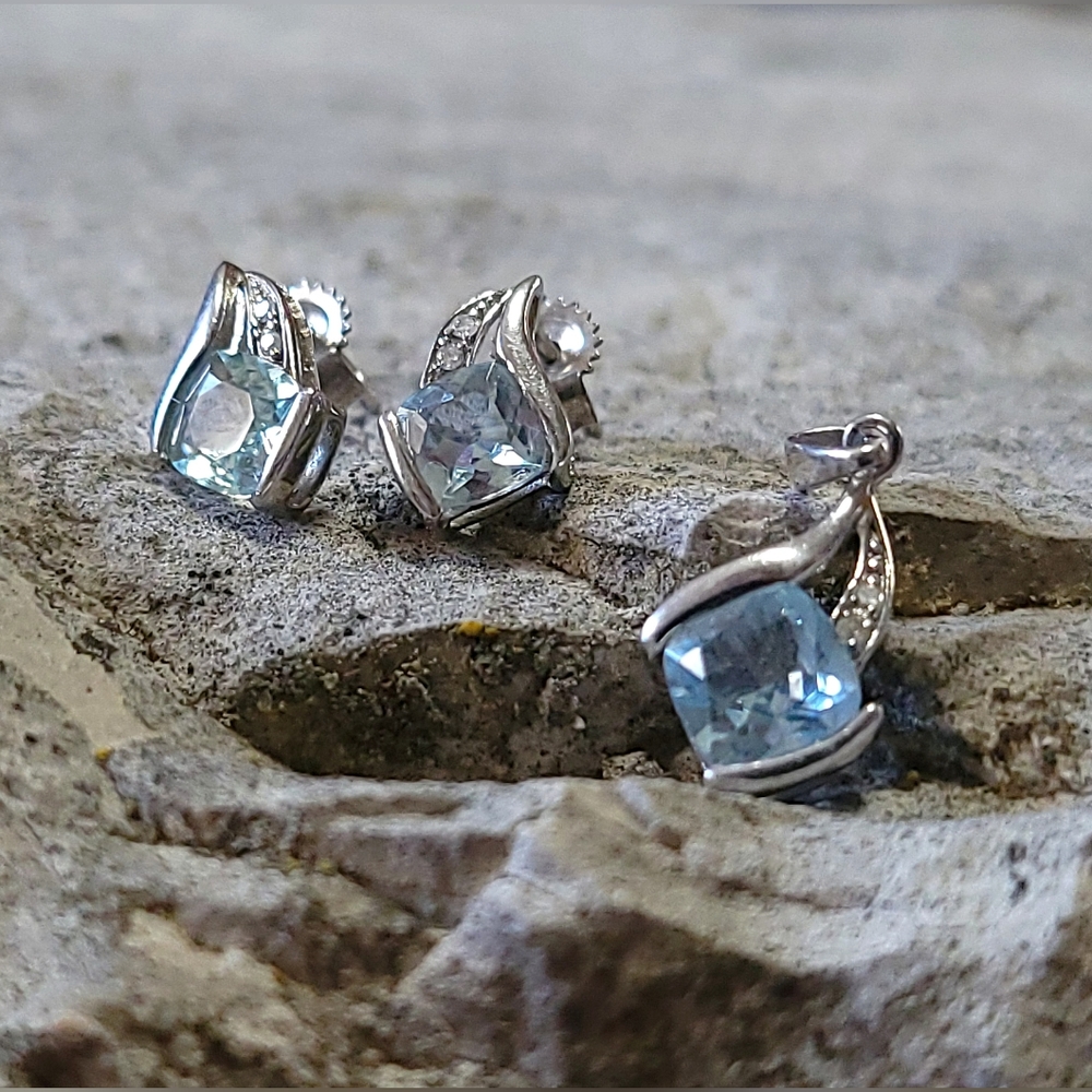Sky Blue Topaz & Diamond Set - Sterling Silver - Earrings and Pendant - No Chain